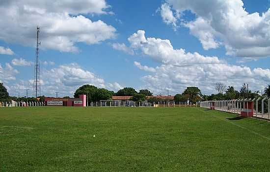 PROFESSOR JAMIL-GO-CAMPO DE FUTEBOL-FOTO:AROLLDO COSTA OLIVEI - PROFESSOR JAMIL - GO