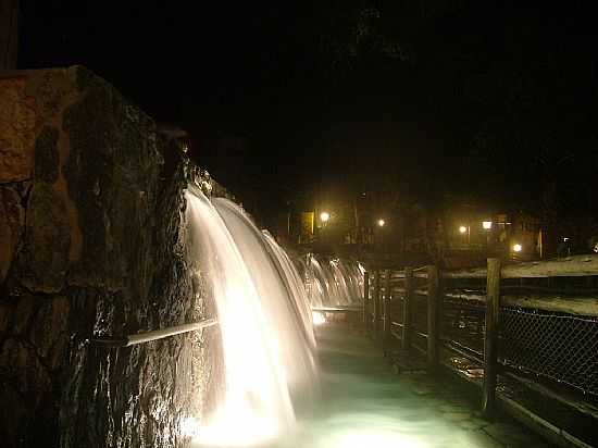 RIO QUENTE-GO-PARQUE DAS FONTES-FOTO:LUIZ ALBERTO MARON VIEIRA - RIO QUENTE - GO