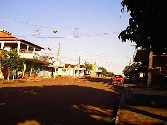 AVENIDA ARAGUAIA-FOTO:PAULO BANTAREZ  - SANTA F DE GOIS - GO