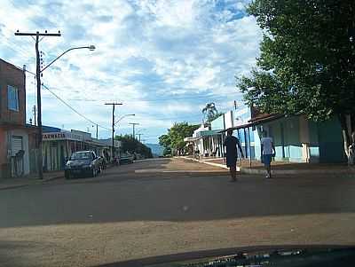 RUA DA CIDADE-FOTO:JOSE WIRTON GALVAO  - SANTA RITA DO NOVO DESTINO - GO