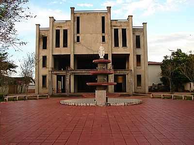 MATRIZ CATOLICA POR CARLOSBRASILJ - SANTA TEREZINHA DE GOIS - GO