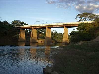PONTE RIO CRIXS POR NANDO CARRAZZA - SANTA TEREZINHA DE GOIS - GO