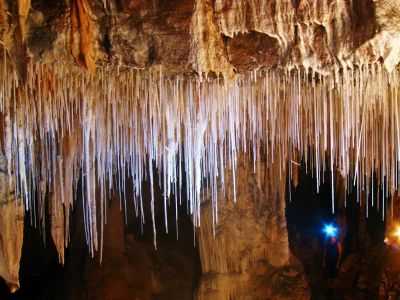 DENTRO DA GRUTA ANGELICA, POR FERNANDO - SO DOMINGOS - GO