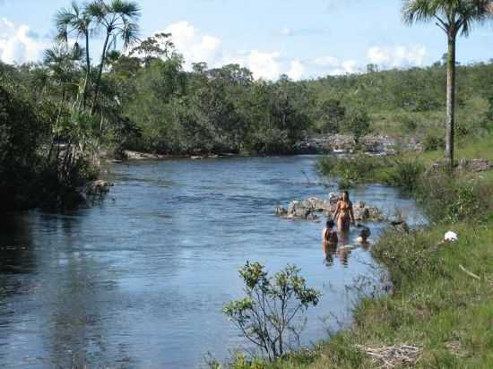 RIO DOS COUROS, POR LARISSA CARLOS MIRANDA - SO JOO D'ALIANA - GO