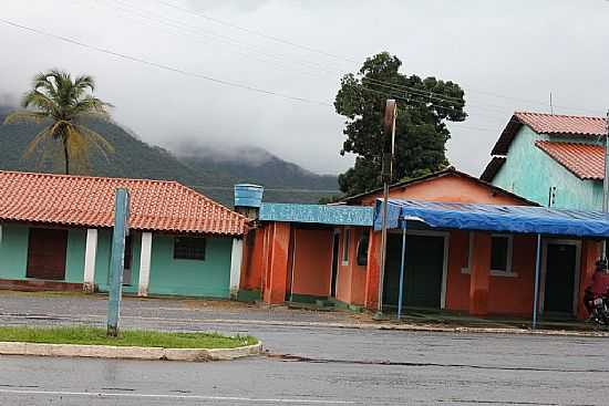 TERESINA DE GOIS-GO-CASAS E COMRCIO DA CIDADE-FOTO:DIMAS JUSTO - TERESINA DE GOIS - GO