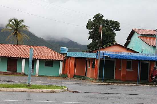 TERESINA DE GOIS-GO-CASAS E COMRCIO DA CIDADE-FOTO:DIMAS JUSTO - TERESINA DE GOIS - GO