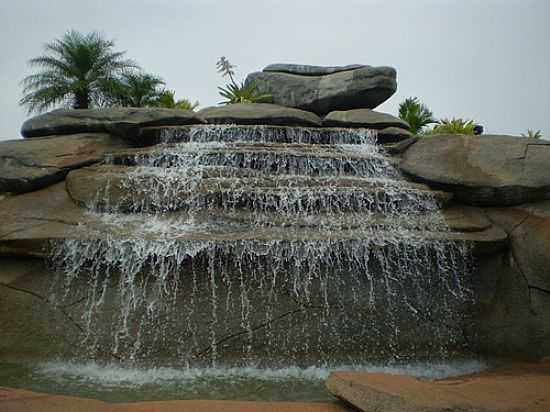 CASCATA DA GRUTA EM TRINDADE-FOTO:JOS NERY GALVO - TRINDADE - GO