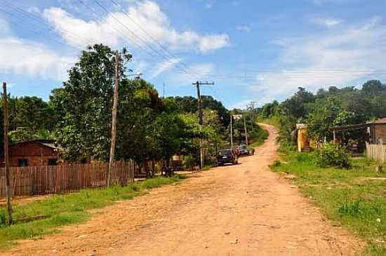 ESTRADA EM ITAPIRANGA-FOTO:BRUNO.ROCHA - ITAPIRANGA - AM