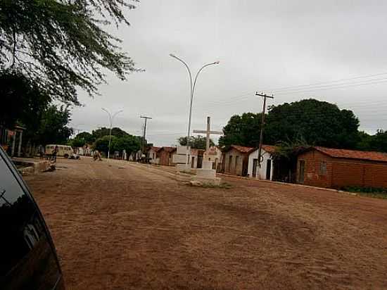 CRUZEIRO NA AV.CENTRAL DE ALDEIAS ALTAS-MA-FOTO:GILSOMOURA - ALDEIAS ALTAS - MA