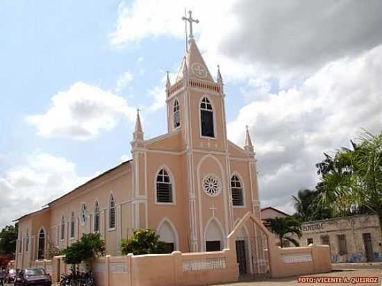 IGREJA MATRIZ N.S.DAS
GRAAS FOTO POR VICENTE A. QUEIROZ (PANORAMIO) - ARARI - MA