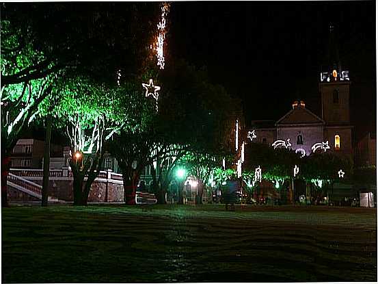 MANAUS-AM-VISTA NOTURNA DO CENTRO COM DECORAO NATALINA-FOTOPAULO TARGINO MOREIR - MANAUS - AM