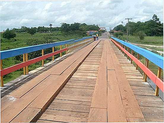 PONTE DE ACESSO  CIDADE DE CENTRO DO GUILHERME-FOTO:MOLECULABRASIL - CENTRO DO GUILHERME - MA