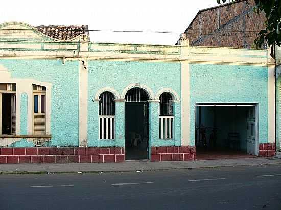 CHAPADINHA-MA-ANTIGA CASA NO CENTRO DA CIDADE-FOTO:JOS AYRES - CHAPADINHA - MA