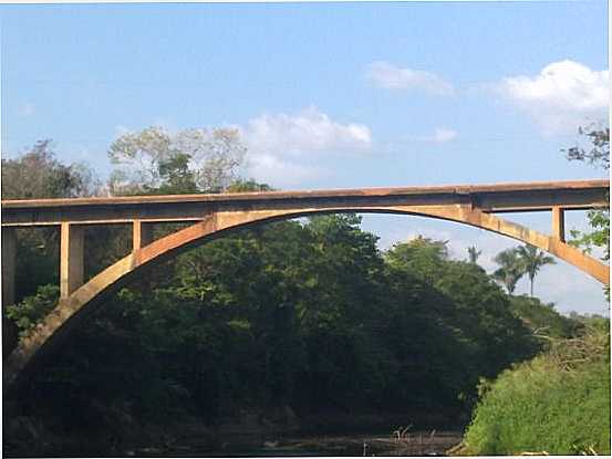 PONTE SOBRE O RIO CODOZINHO-FOTO:FRANCISCO SOUSA - COD - MA
