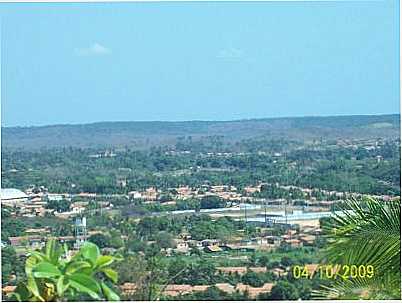 VISTA PARCIAL DA CIDADE A PARTIR DO MORRO DO MACHADO, POR NILVAN BRAGA - COROAT - MA