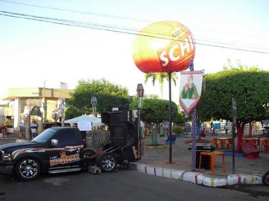 PRAA DA PREFEITURA PREPARADA PARA AS FESTAS JUNINAS, POR MIGUEL - DOM PEDRO - MA