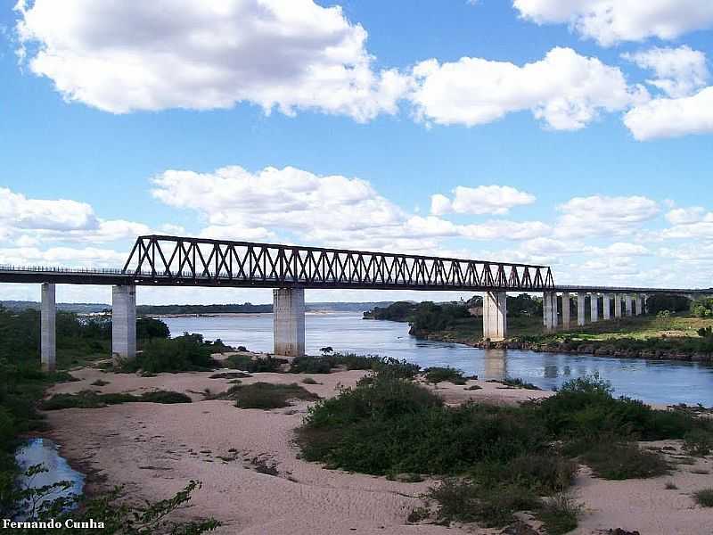 ESTREITO-MA-FERROVIA NORTE-SUL,PONTE SOBRE O RIO TOCANTINS-FOTO:NANDO CUNHA - ESTREITO - MA