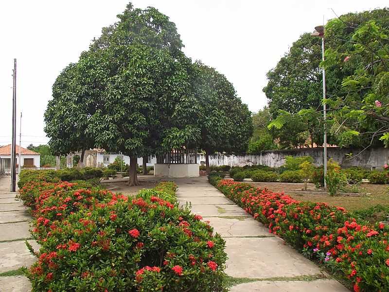 GUIMARES-MA-LINDA PRAA NO CENTRO DA CIDADE-FOTO:MARINELTON CRUZ - GUIMARES - MA