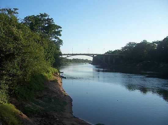 ITAPECURU MIRIM-MA-RIO ITAPECURU E A PONTE-FOTO:HUGOLEO - ITAPECURU MIRIM - MA