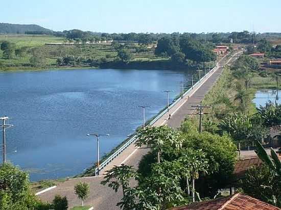 LAGOA NA ENTRADA DA CIDADE-FOTOJOSU R. GUIM:ARES   - LAGOA DO MATO - MA