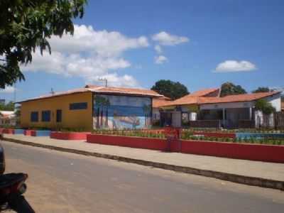 CENTRO DE CULTURA, POR EDUARDO GARCES - MAGALHES DE ALMEIDA - MA