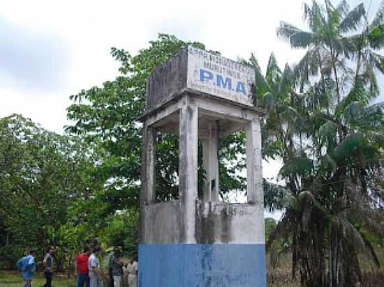 CAIXA DGUA NA COMUNIDADE DE MURUTINGA-AM-FOTO:ITALOMACOLA. - MURUTINGA - AM