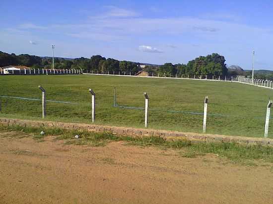 MATES-MA-CAMPO DE FUTEBOL