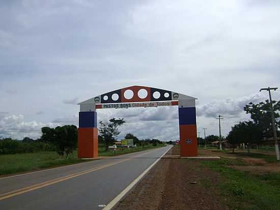 PRTICO DE ENTRADA DE PASTOS BONS-FOTO:CABRAL LOPES - PASTOS BONS - MA