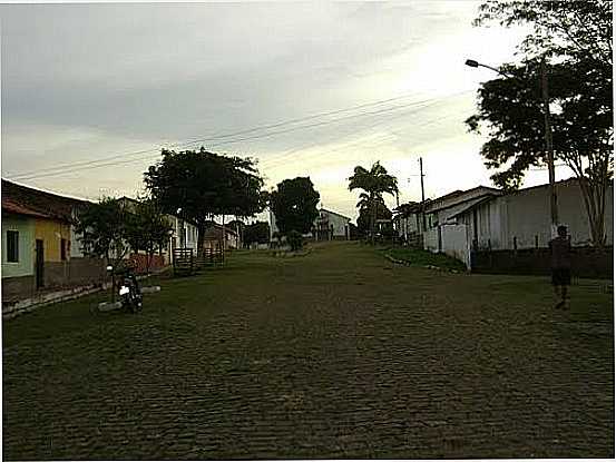 RUA DA IGREJA EM PASTOS BONS-FOTO:CABRAL LOPES - PASTOS BONS - MA