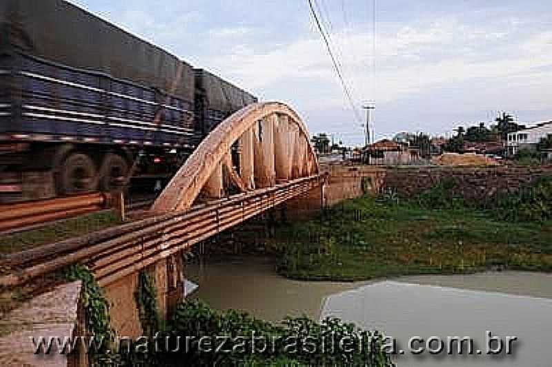 PERITOR-MA-PONTE SOBRE O RIO PERITOR-FOTO:NATUREZABRASILEIRA.COM.BR - PERITOR - MA