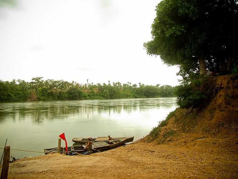 RIBEIRO AZUL-MA-PORTO EM RIBEIRO AZUL-FOTO:ALEXANDER GALVO - RIBEIRO AZUL - MA