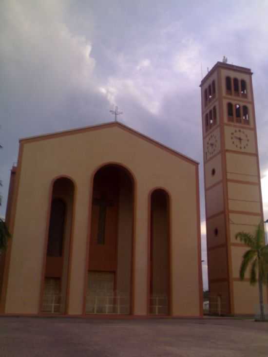 CATEDRAL DE PARINTINS, POR TAMIRES VASCONCELOS - PARINTINS - AM