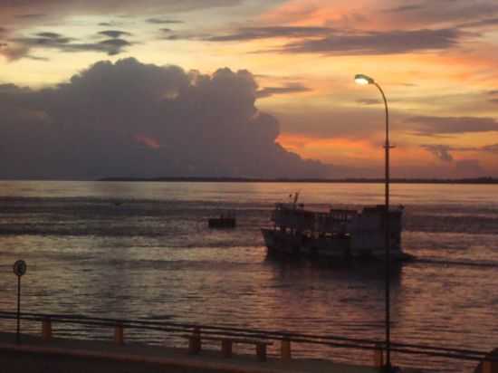 PORTO DE PARINTINS, POR KARLIANE SILVA - PARINTINS - AM