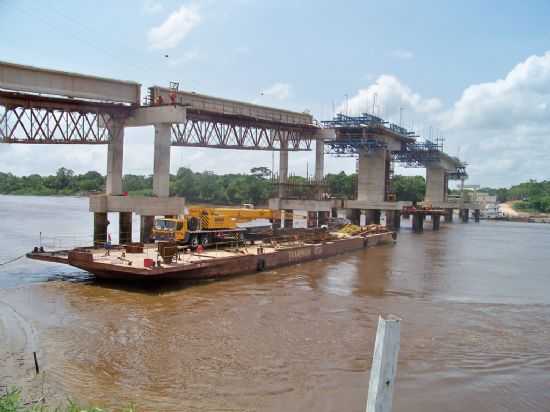 PONTE PARINTINS/VILA AMAZNIA, POR LANA CAROLINE - PARINTINS - AM