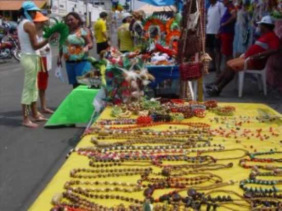 VENDAS DE ARTESANATO EM PARINTINS, POR CARLINE MAIA - PARINTINS - AM