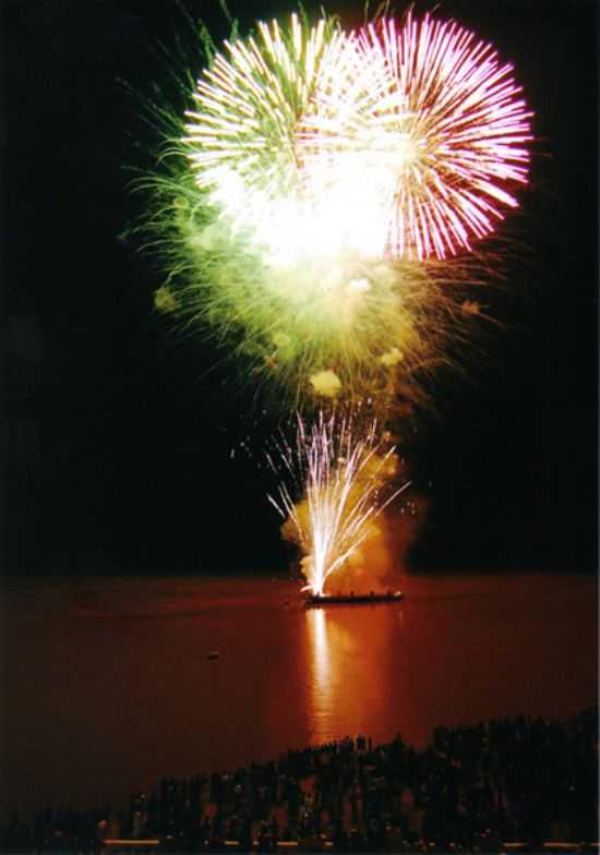 O REVEILLON MAIS FAMOSO DO AMAZONAS, POR JUNIOR MACHADO - PARINTINS - AM