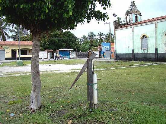 POO AO LADO DA IGREJA EM SANTO AMARO DO MARANHO-MA-FOTO:FRANCISCO MOISS - M - SANTO AMARO DO MARANHO - MA