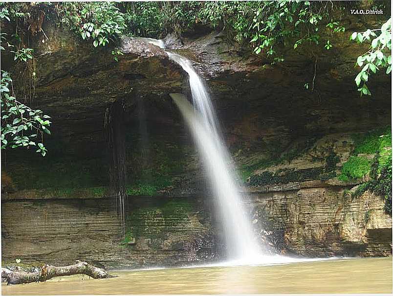 PRESIDENTE FIGUEIREDO-AM-CACHOEIRA DA PEDRA FURADA-FOTO:VINCIUS ANTONIO DE OLIVEIRA - PRESIDENTE FIGUEIREDO - AM