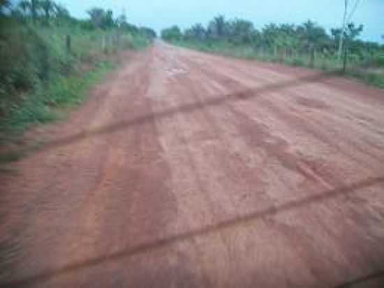 ESTRADA EM SATUBINHA-FOTO:NOTICIAPRESIDDENTEMEDICI - SATUBINHA - MA