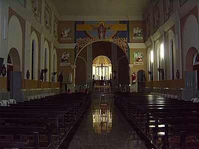 INTERIOR DA IGREJA - TUNTUM - MA