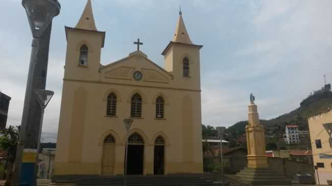 PARQUIA DE SANTANA, POR LUCIANE SALGADO LIMA - ABRE CAMPO - MG