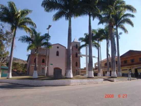 PRAA PADRE RABELO ALVIM E IGREJA MATRIZ DE SO GONALO-FOTO:GERALDO SALOMO - ACAIACA - MG