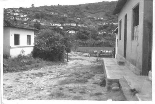 ANTIGA RUA MESTRA MARIA AUGUSTA, POR AGNALDO - GUA BOA - MG