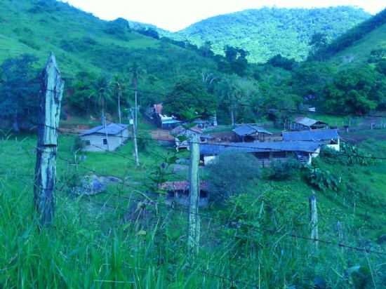 FAZENDA A BEIRA DA ESTRADA , POR MARTA CRISTINA DE JESUS - GUA VIVA - MG