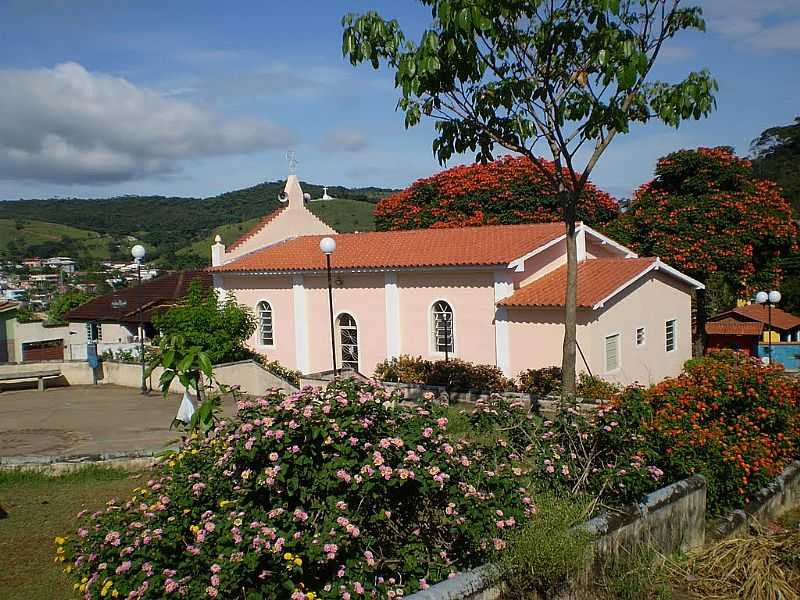 AGUANIL-MG-LATERAL E JARDIM DA IGREJA DE N.SRA.DO ROSRIO-FOTO:ANTONIO CARIAS FRASCOLI - AGUANIL - MG