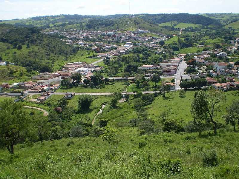 AGUANIL-MG-VISTA DA CIDADE  PARTIR DO MIRANTE DA TORRE-FOTO:ANTONIO CARIAS FRASCOLI - AGUANIL - MG