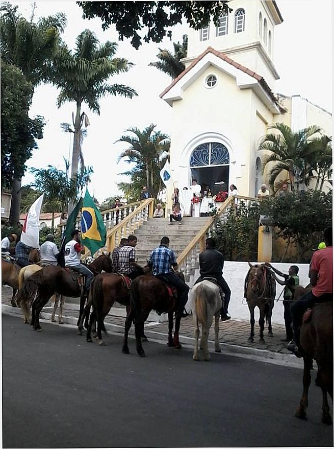 POR ELTA ANTUNES - GUAS VERMELHAS - MG