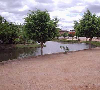 RIO MOSQUITO NA CIDADE - GUAS VERMELHAS - MG