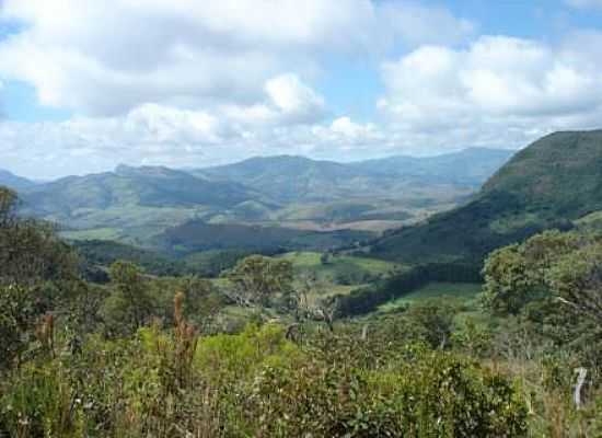 VALE E MONTANHAS-FOTO:AROLDINHO DOS REIS - AIURUOCA - MG