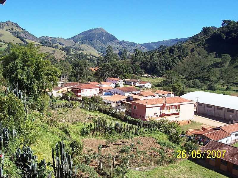 ALAGOA-MG-PARCIAL DA CIDADE E SUAS MONTANHAS-FOTO:EDPASSOS - ALAGOA - MG